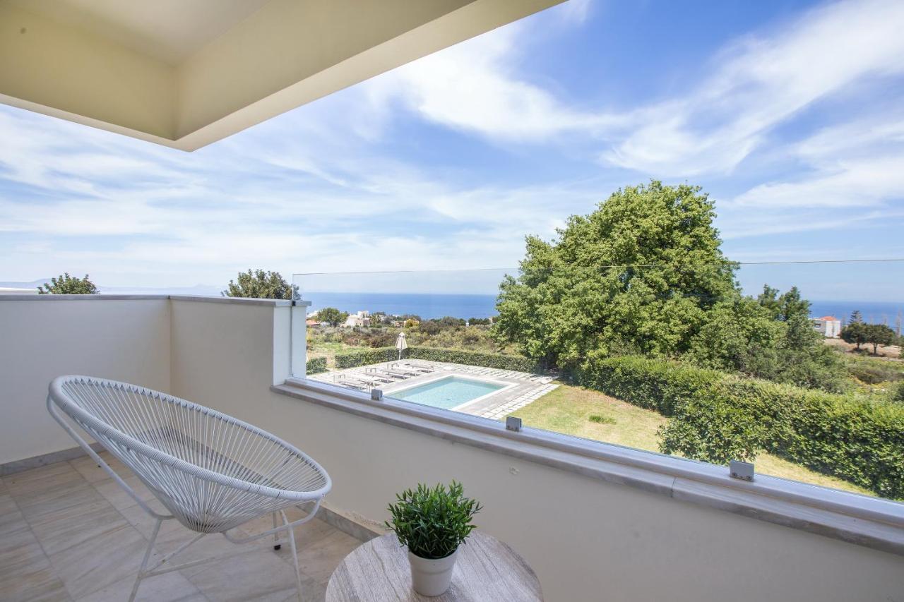 Lux Villa Mia With Heated Pool, 2Km To Beach & Childrens Area! Mikro Metochi Exterior photo