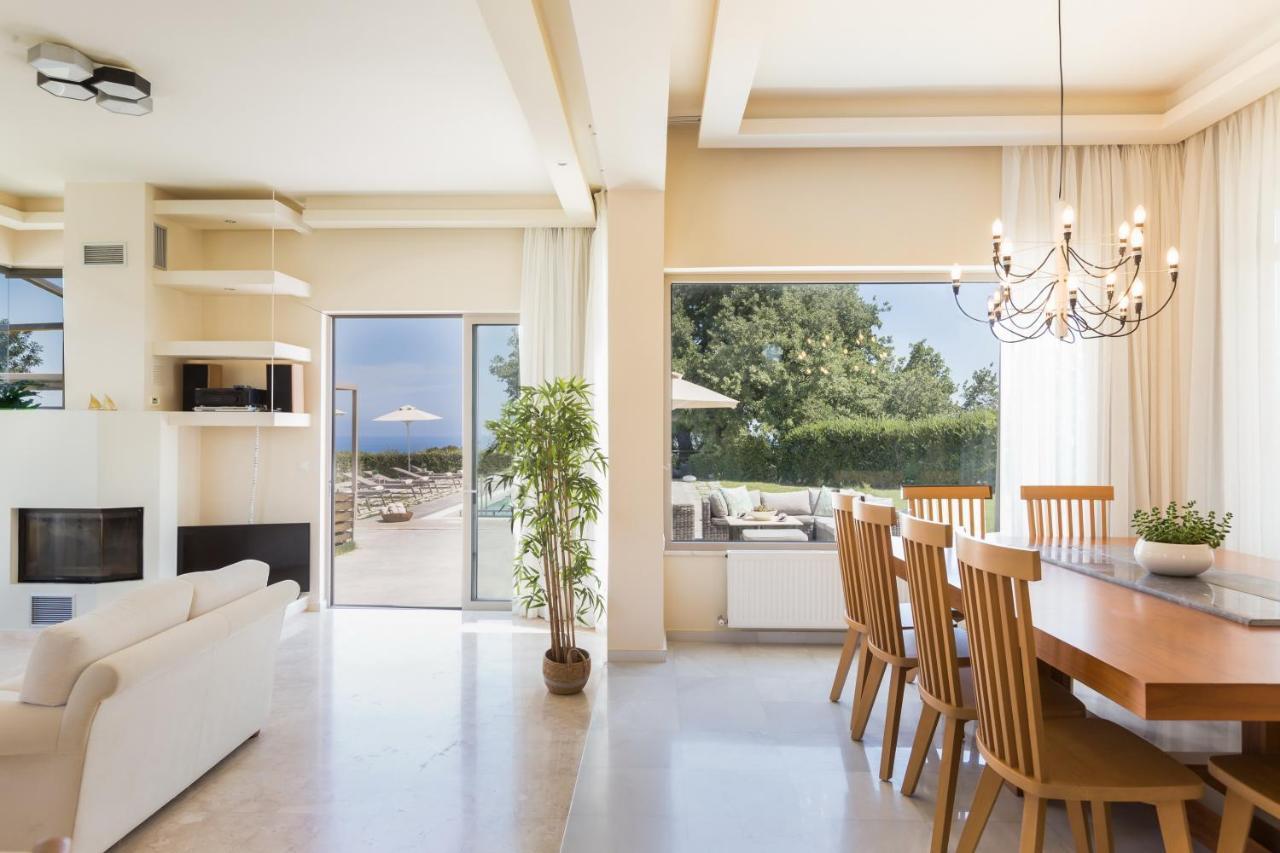 Lux Villa Mia With Heated Pool, 2Km To Beach & Childrens Area! Mikro Metochi Exterior photo
