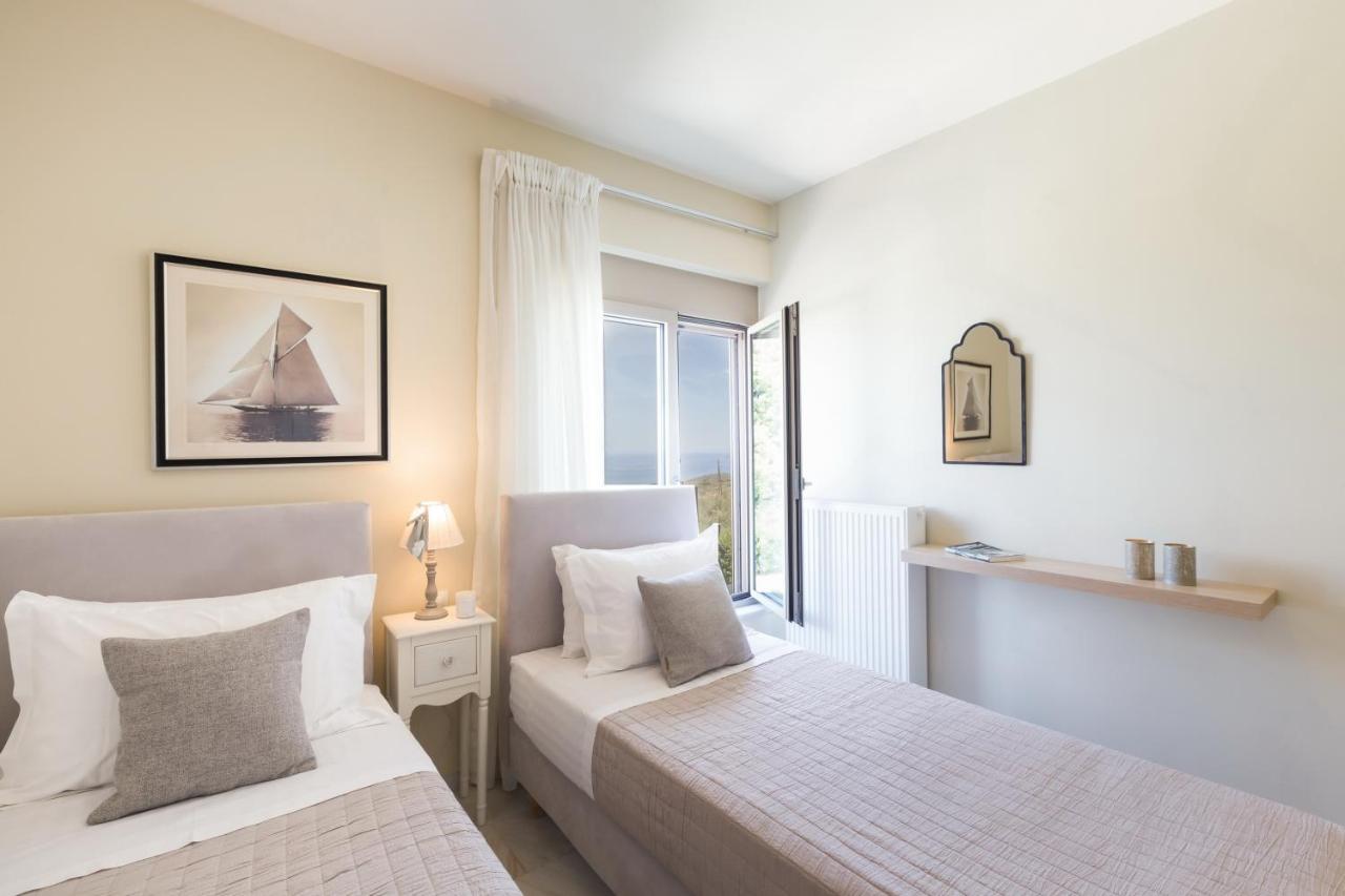 Lux Villa Mia With Heated Pool, 2Km To Beach & Childrens Area! Mikro Metochi Exterior photo